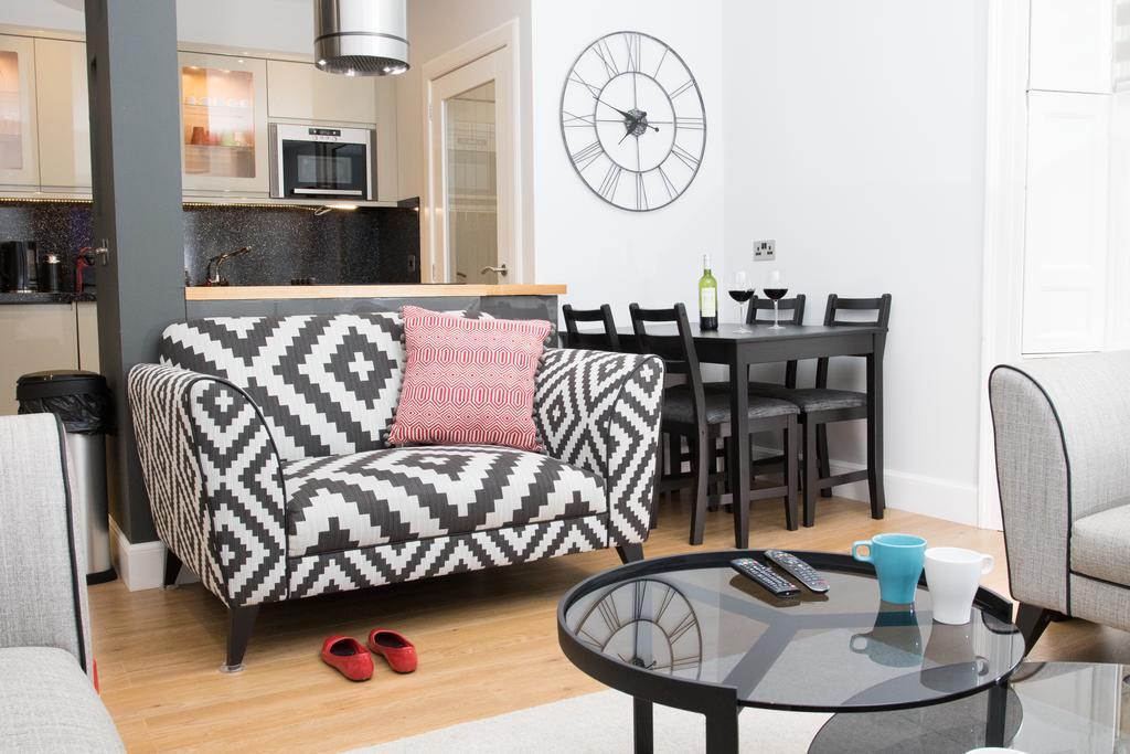 Glenmoriston Town House Apartments インヴァネス エクステリア 写真